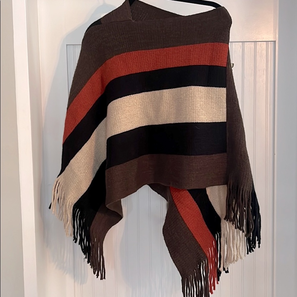 Colorblock cropped poncho with fringe
